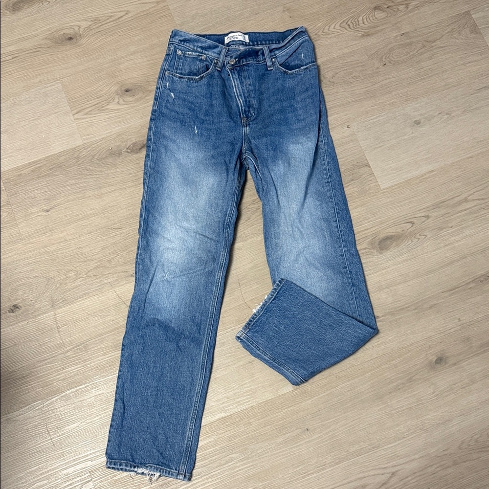 Abercrombie & Fitch The 90s Straight Leg Ultra High Rise Criss Cross Blue Jeans